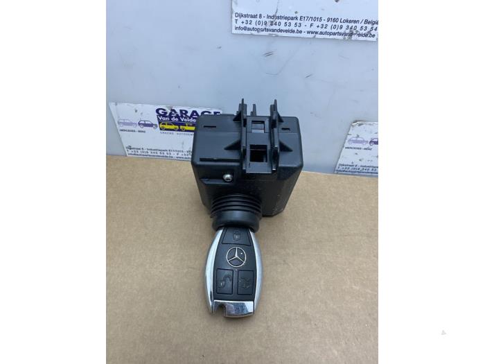 Ignition lock + computer Mercedes C-Klasse