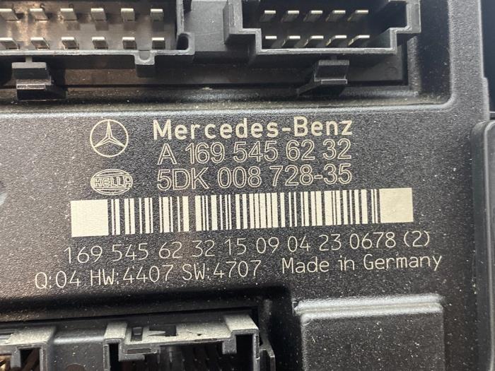 Comfort Module van een Mercedes-Benz A (W169) 2.0 A-180 CDI 16V 5-Drs. 2012