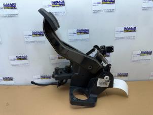 Gebruikte Rempedaal Mercedes A (W169) 2.0 A-180 CDI 16V 5-Drs. Prijs € 48,40 Inclusief btw aangeboden door Autoparts Van De Velde