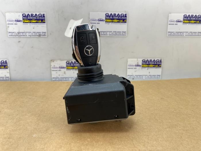 Ignition lock + computer Mercedes E-Klasse