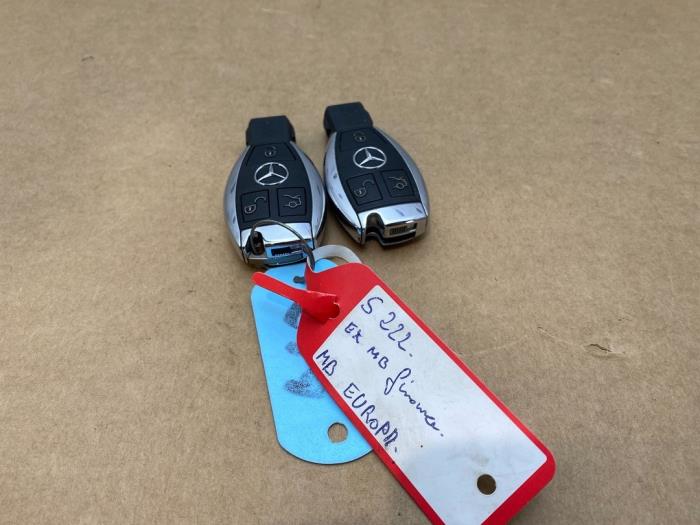 Ignition lock + computer Mercedes S-Klasse