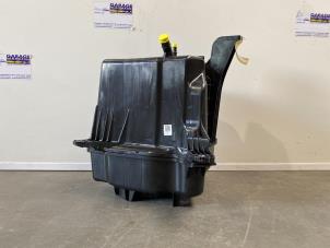 Gebruikte Adblue tank Mercedes Sprinter 3,5t (907.6/910.6) 315 CDI 2.0 D FWD Prijs € 1.028,50 Inclusief btw aangeboden door Autoparts Van De Velde