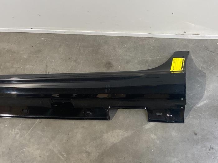 Sill, left Mercedes CLS-Klasse