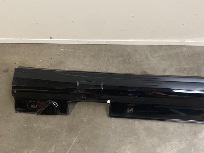 Sill, left Mercedes CLS-Klasse