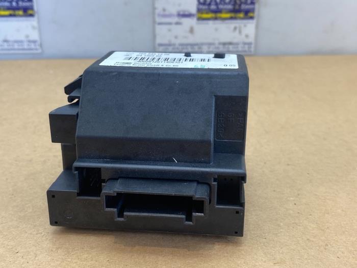 Serrure de contact + ordinateur Mercedes E-Klasse