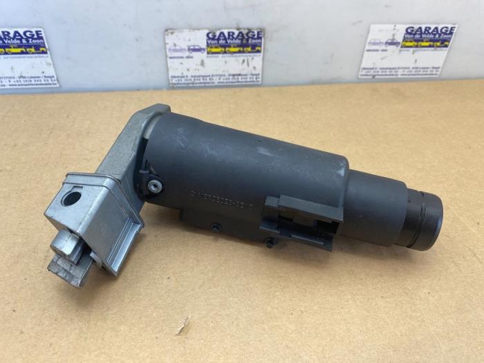 Ignition lock + computer Mercedes E-Klasse