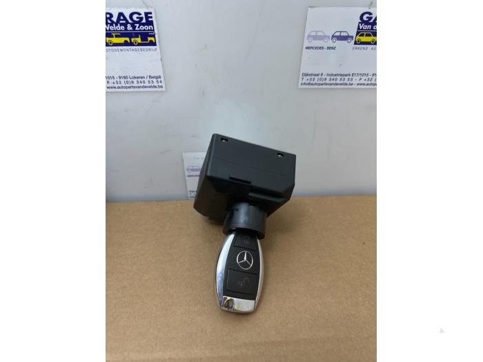 Ignition lock + computer Mercedes B-Klasse