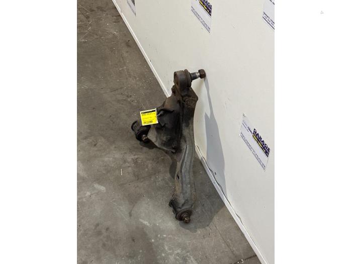 Draagarm links-voor Mercedes Sprinter