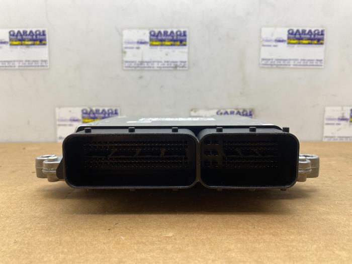 Kontaktslot + computer Mercedes Vito