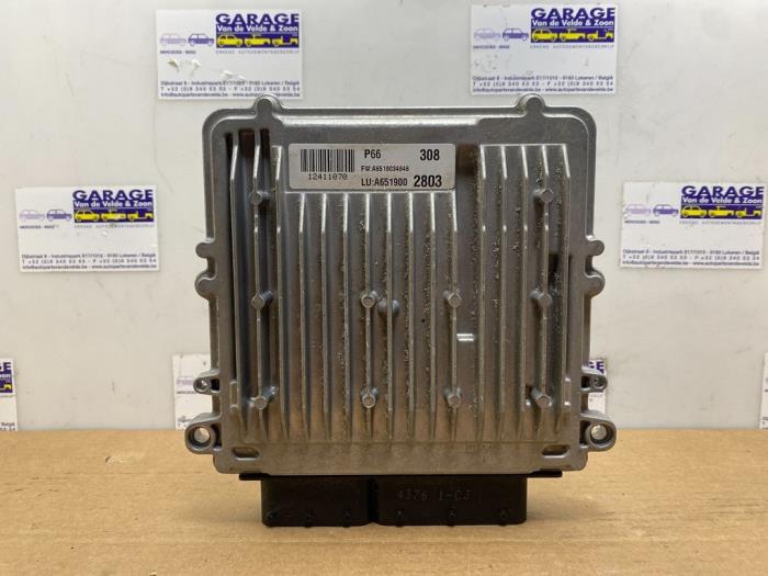 Kontaktslot + computer Mercedes Vito