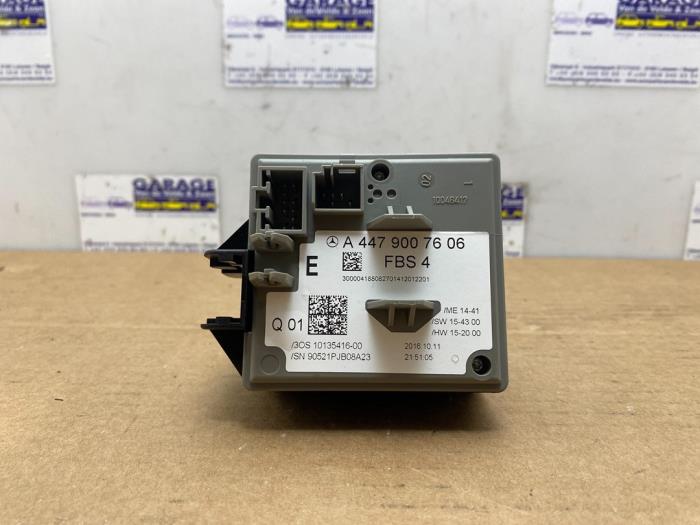 Kontaktslot + computer Mercedes Vito