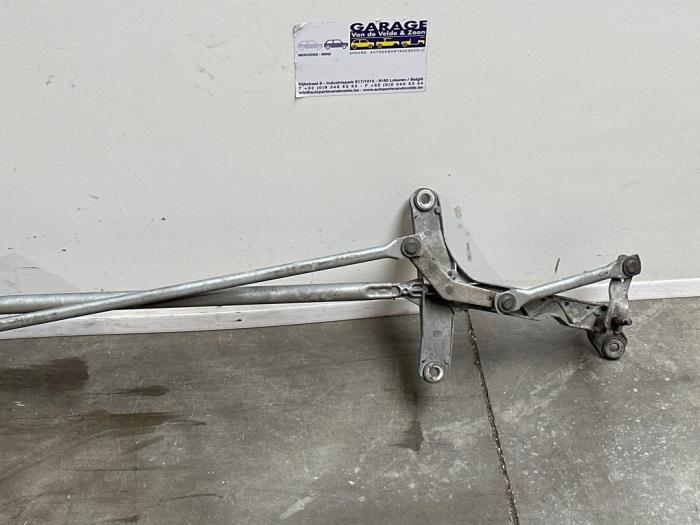 Mecanismo y motor de limpiaparabrisas Mercedes Vito