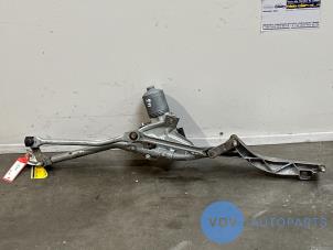 Gebruikte Ruitenwissermotor voor Mercedes E (W211) 2.2 E-220 CDI 16V Prijs € 60,50 Inclusief btw aangeboden door Autoparts Van De Velde