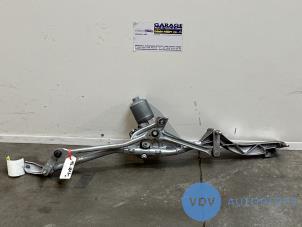Gebruikte Ruitenwissermotor voor Mercedes E (W211) 2.2 E-220 CDI 16V Prijs € 60,50 Inclusief btw aangeboden door Autoparts Van De Velde