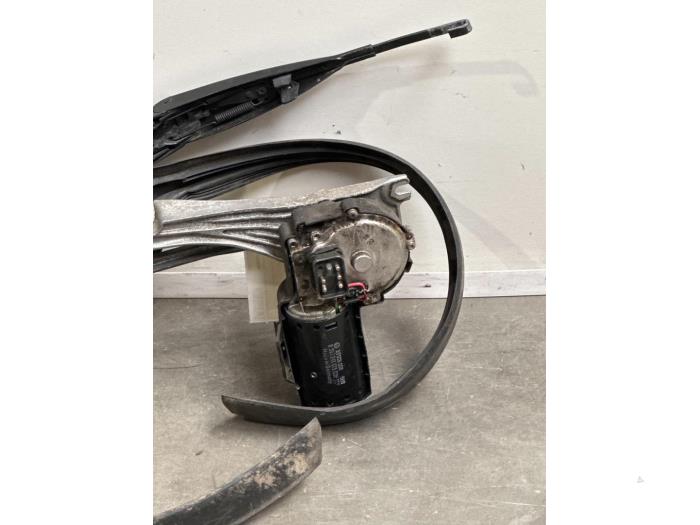 Wiper motor + mechanism Mercedes E-Klasse