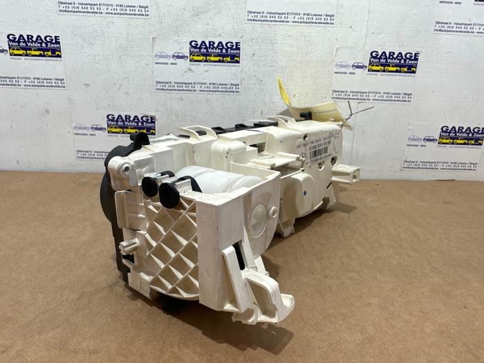 Panneau de commandes chauffage Mercedes A-Klasse