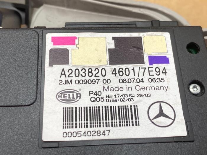 Oswietlenie wewnetrzne przód Mercedes C-Klasse