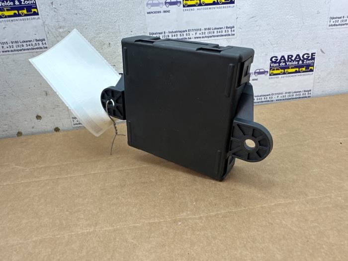 Módulo de cierre centralizado Mercedes E-Klasse