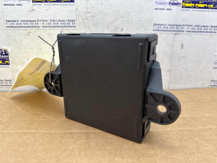Módulo de cierre centralizado Mercedes E-Klasse