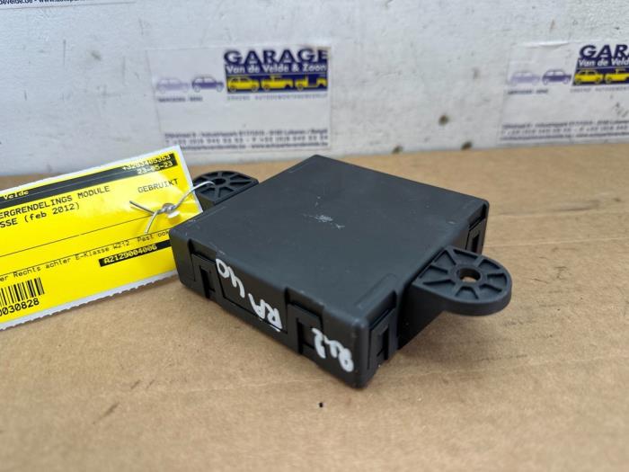 Módulo de cierre centralizado Mercedes E-Klasse