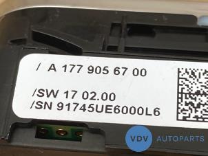 Gebruikte Schakelaar Mercedes A (177.0) 1.3 A-180 Turbo 16V Prijs € 12,10 Inclusief btw aangeboden door Autoparts Van De Velde