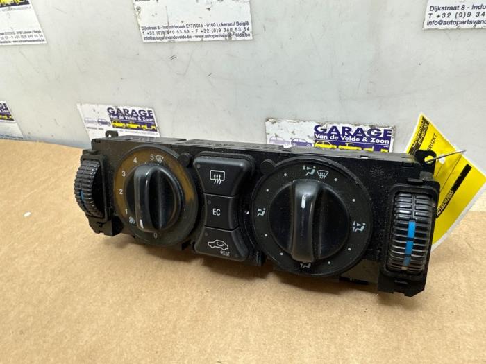 Panneau de commandes chauffage Mercedes E-Klasse