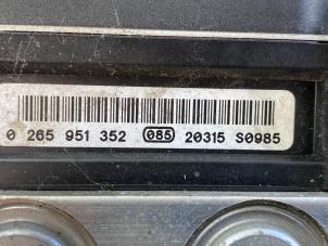 Gebruikte Computer ABS Mercedes A (W169) 1.5 A-160 Prijs € 78,65 Inclusief btw aangeboden door Autoparts Van De Velde
