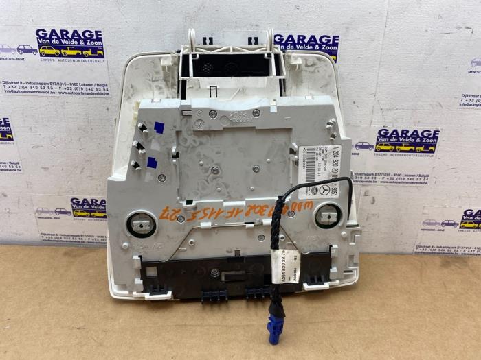 Oswietlenie wewnetrzne przód Mercedes C-Klasse