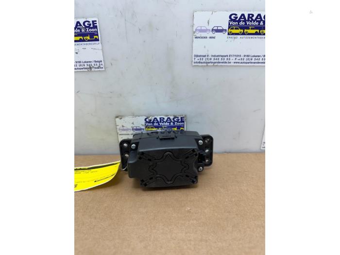 On-board computer controller Mercedes A-Klasse