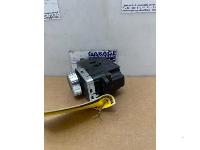 On-board computer controller Mercedes B-Klasse