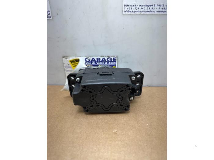 On-board computer controller Mercedes B-Klasse