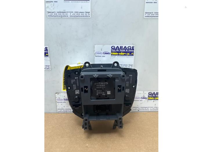 Commande ordinateur de bord Mercedes V-Klasse