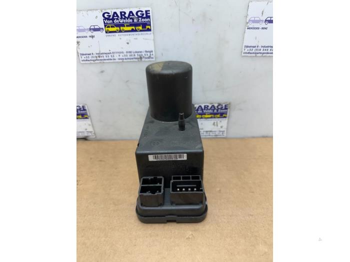 Modul centralnego zamka Mercedes C-Klasse