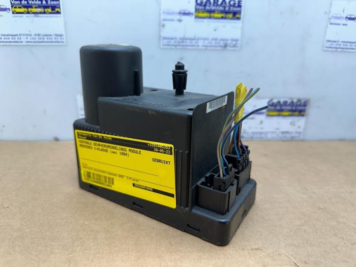 Modul centralnego zamka Mercedes C-Klasse