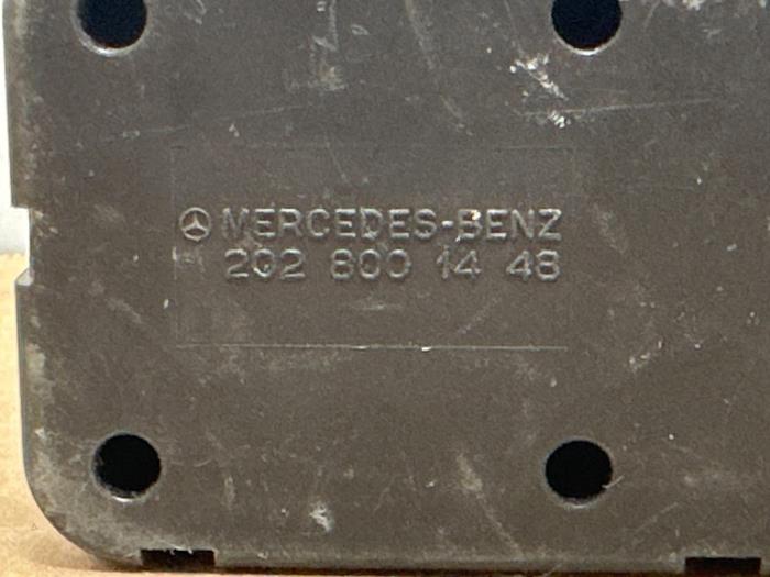 Módulo de cierre centralizado Mercedes C-Klasse