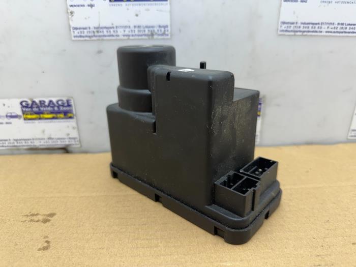 Modul centralnego zamka Mercedes C-Klasse