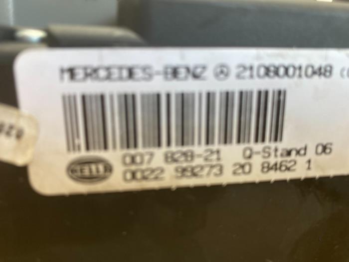 Moteur verrouillage centrale des portes Mercedes CLK