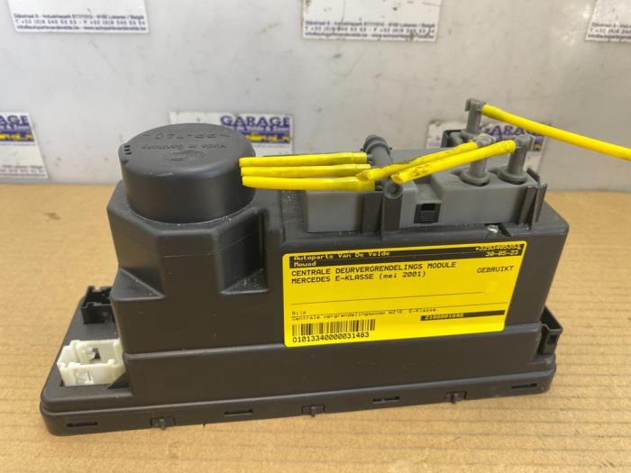 Modul centralnego zamka Mercedes E-Klasse