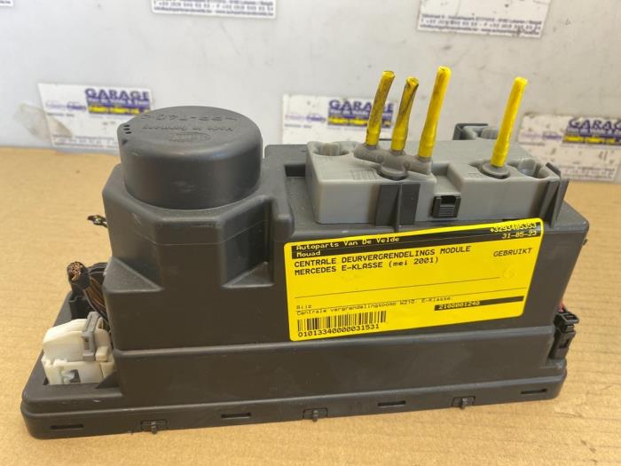 Modul centralnego zamka Mercedes E-Klasse