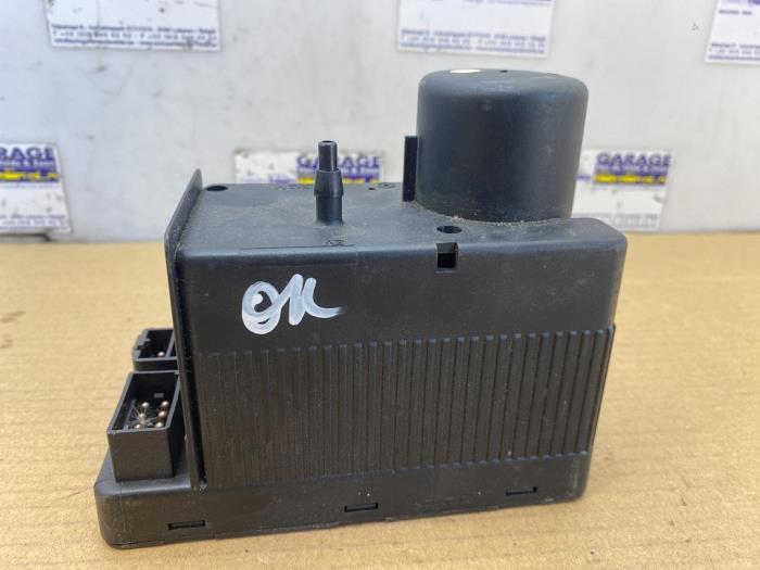 Modul centralnego zamka Mercedes C-Klasse