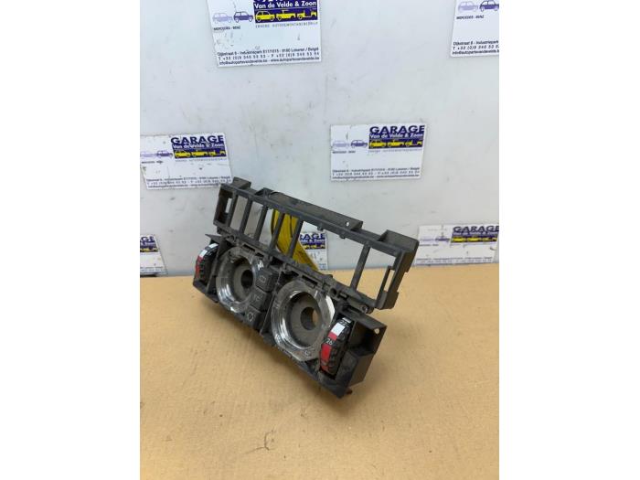 Panneau de commandes chauffage Mercedes E-Klasse