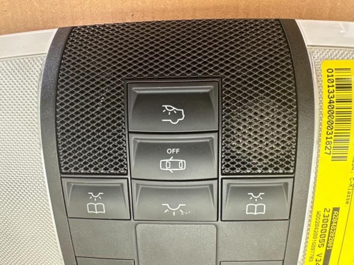 Oswietlenie wewnetrzne przód Mercedes C-Klasse