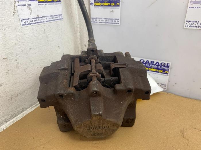 Etrier de frein (pince) arrière droit Mercedes C-Klasse