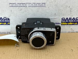 Gebruikte Bediening boordcomputer Mercedes GLA (156.9) 1.6 200 16V Prijs € 18,15 Inclusief btw aangeboden door Autoparts Van De Velde