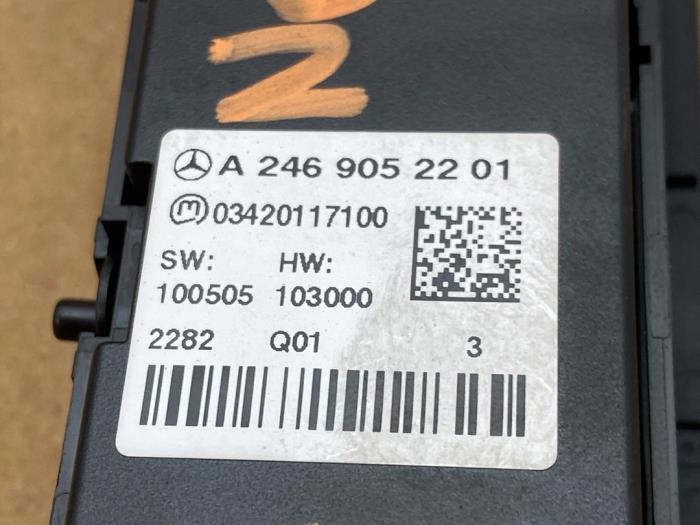 Przelacznik swiatel awaryjnych Mercedes B-Klasse