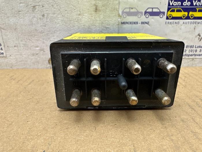 Relé de bomba de combustible Mercedes E-Klasse