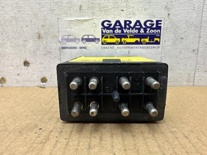 Relais pompe carburant Mercedes E-Klasse