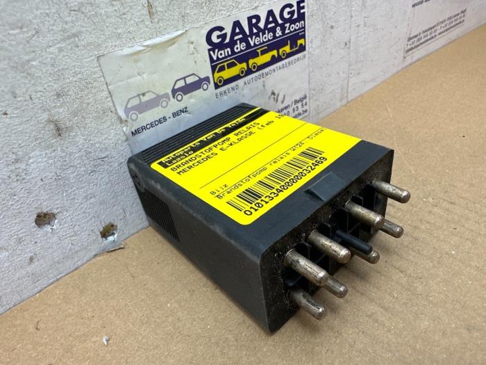 Relé de bomba de combustible Mercedes E-Klasse