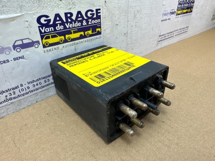 Brandstofpomp relais Mercedes E-Klasse