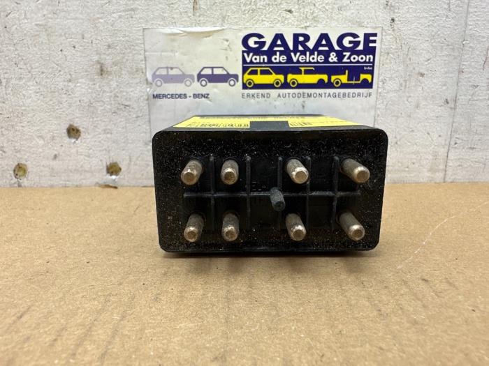 Brandstofpomp relais Mercedes E-Klasse